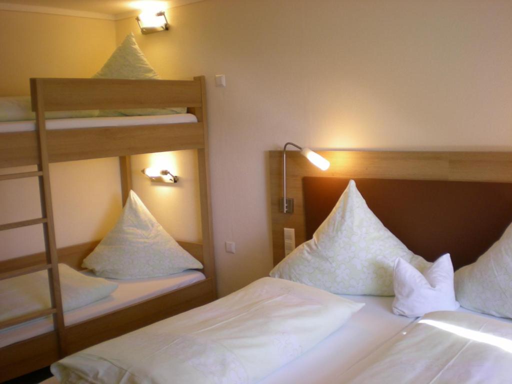 Hotel Goldener Loewe Günzburg Quarto foto