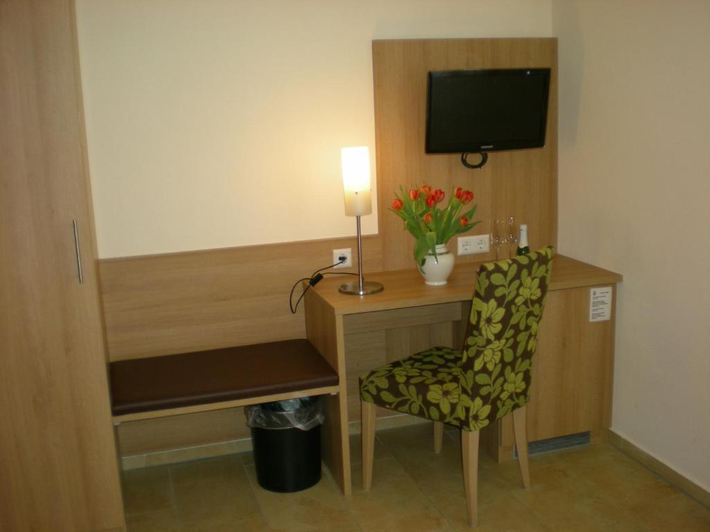 Hotel Goldener Loewe Günzburg Quarto foto